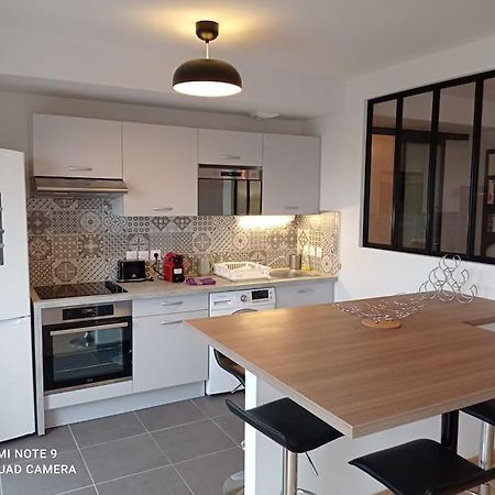 Superbe Appartement Avec Balcon Filant Cenon Eksteriør bilde