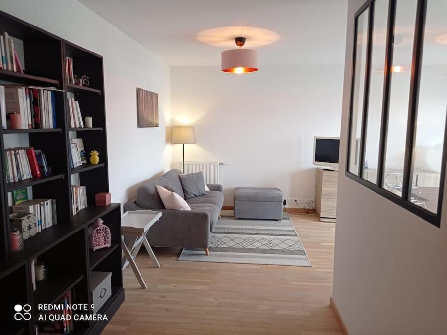 Superbe Appartement Avec Balcon Filant Cenon Eksteriør bilde